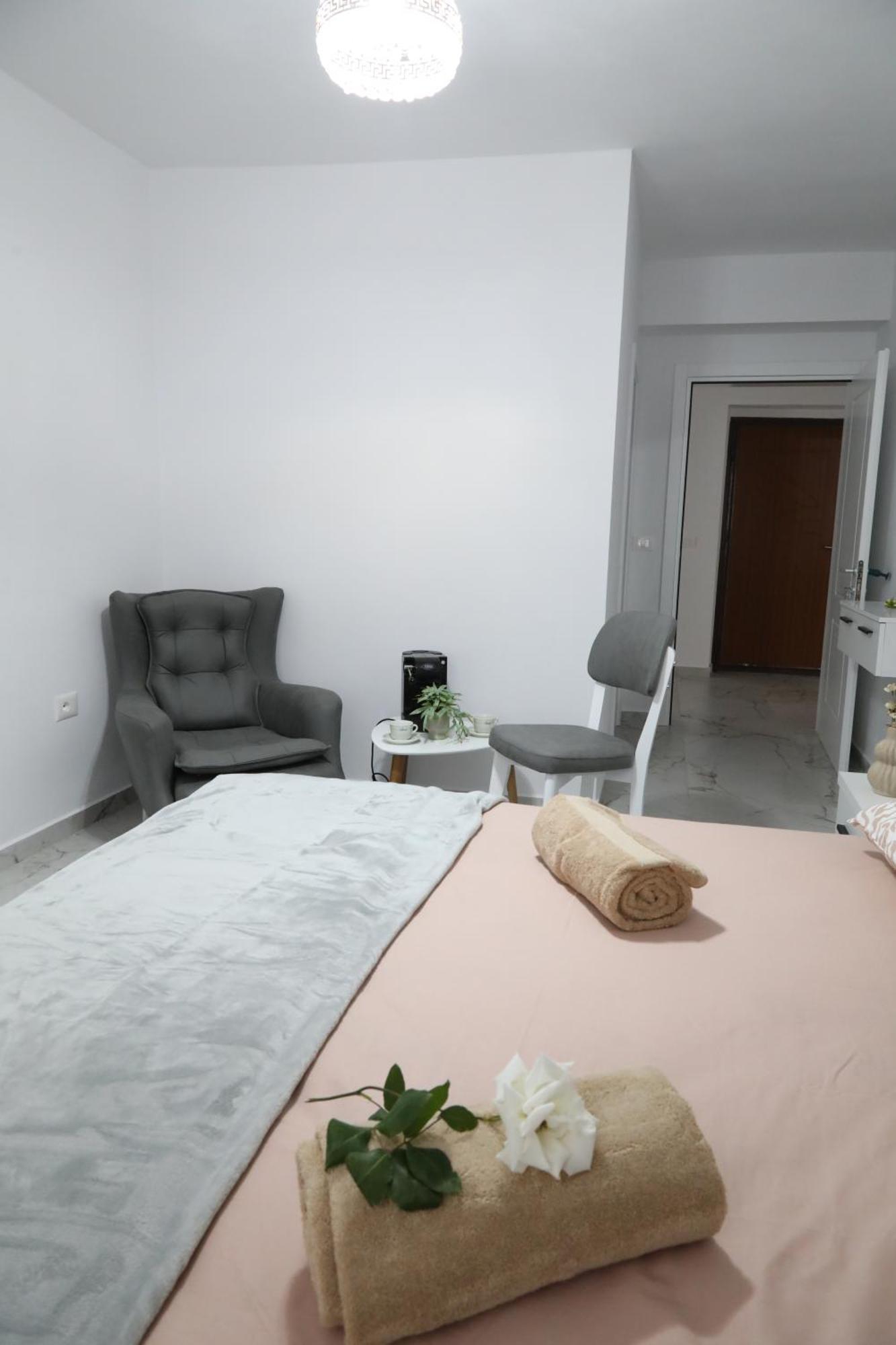 שקודר Rozafa Guest Room Center מראה חיצוני תמונה